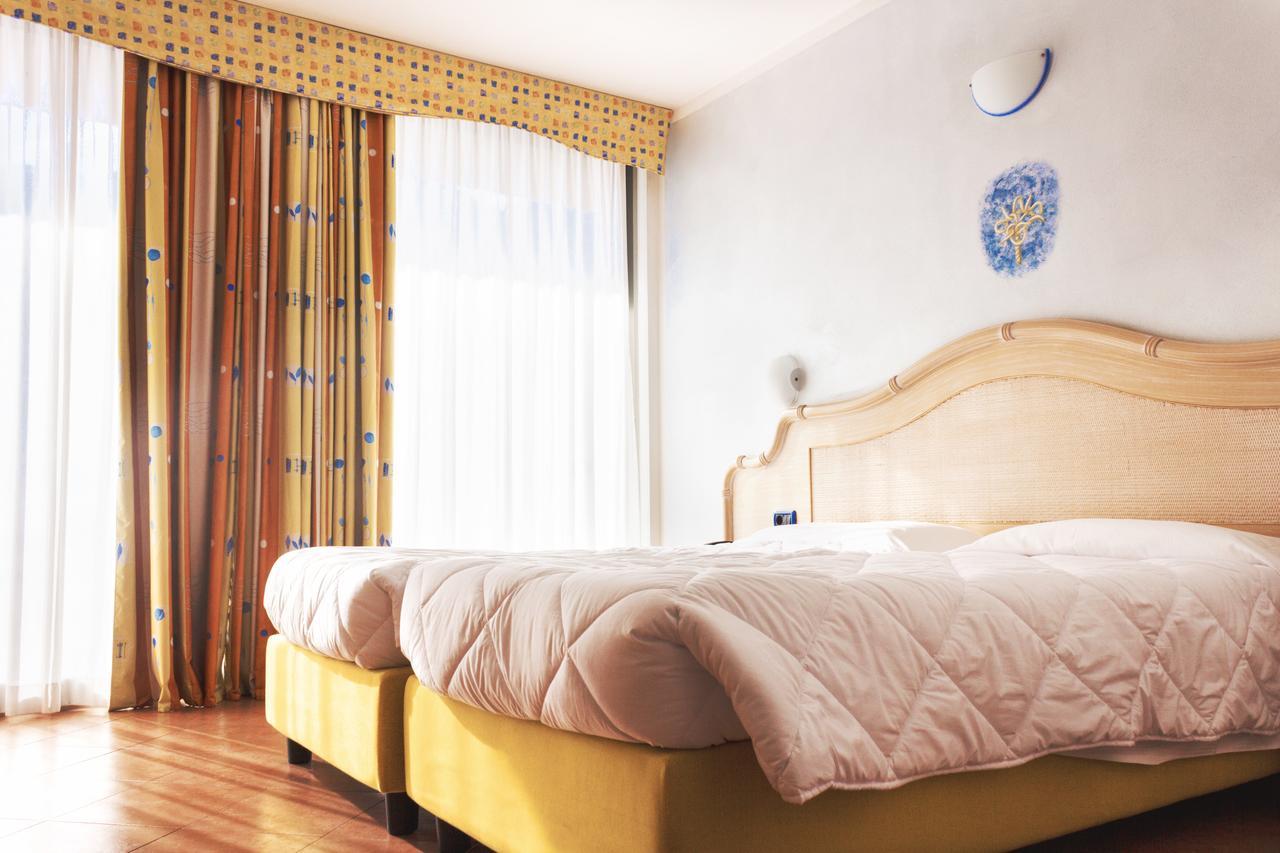 Surf Hotel Pier - Montagnoli Group Limone sul Garda Exterior foto