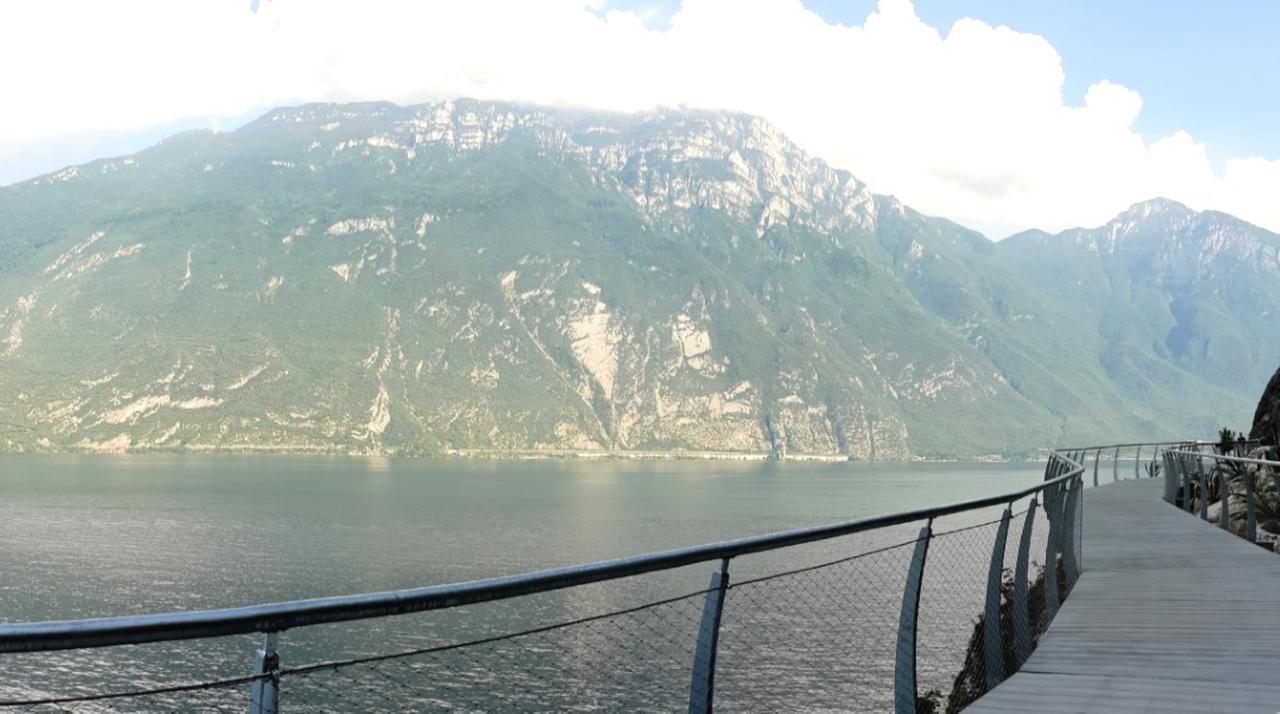 Surf Hotel Pier - Montagnoli Group Limone sul Garda Exterior foto